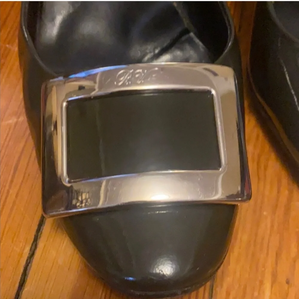 Roger Vivier Black Leather Pumps with Silver Buckle
